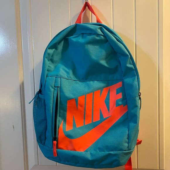 Bags/purses! - Picture 2 of 3